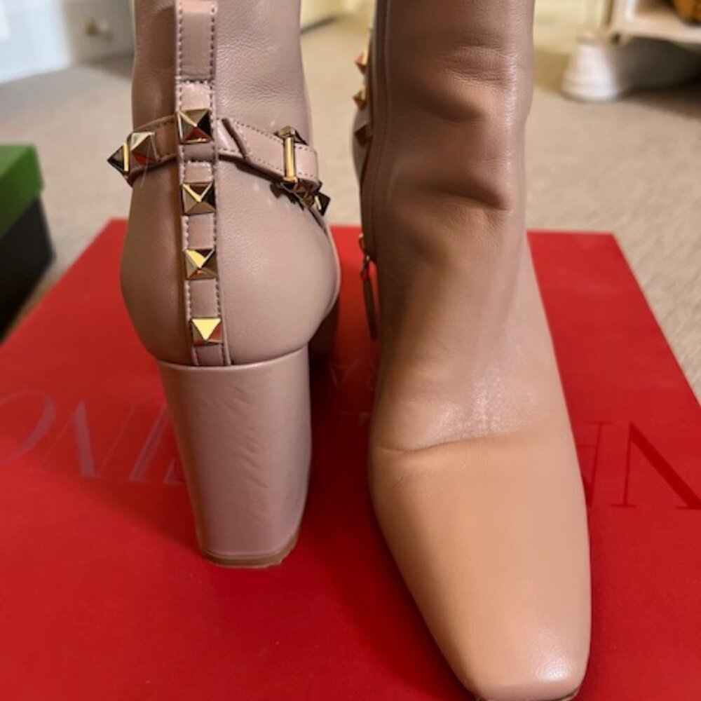 VALENTINO Rockstud Accents Leather Boots US6